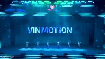 Robot hình người nhảy chào mừng sinh nhật Tập đoàn Robot hình người nhảy sôi động